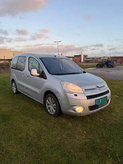 Citroen Berlingo 2010 photo 2