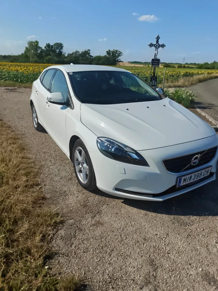 Volvo V40 2014 photo 2