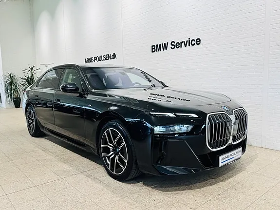 BMW I7