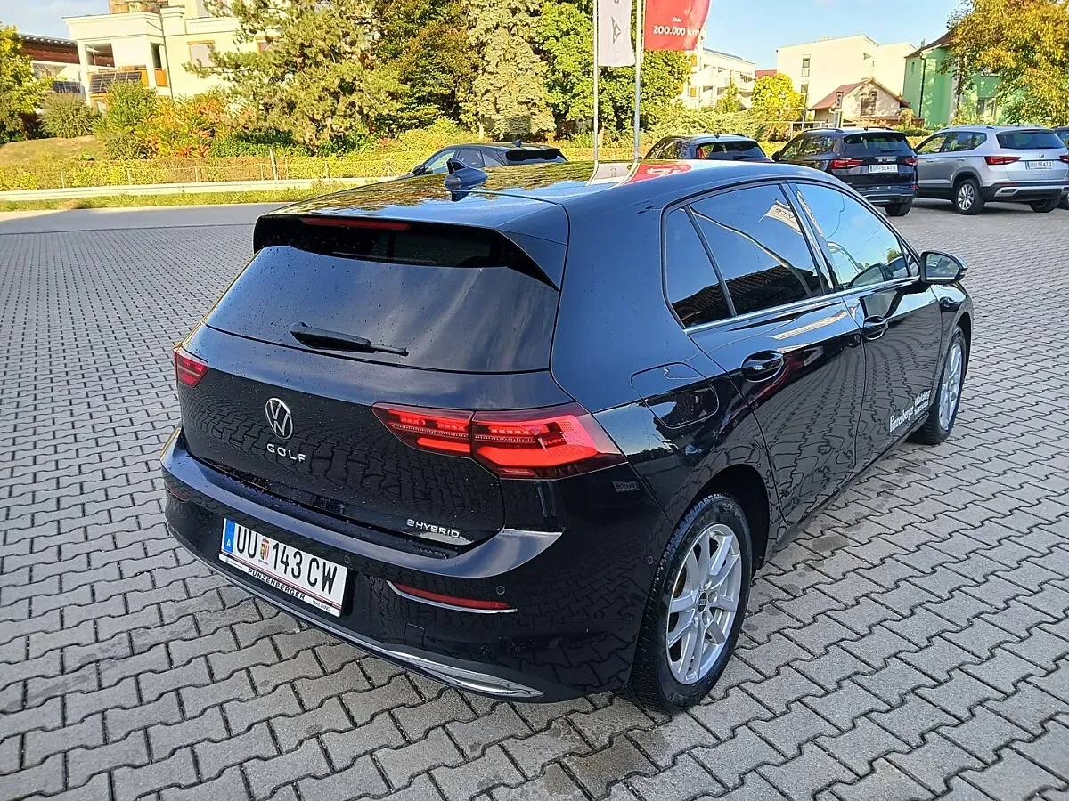Volkswagen Golf 2022 photo 3