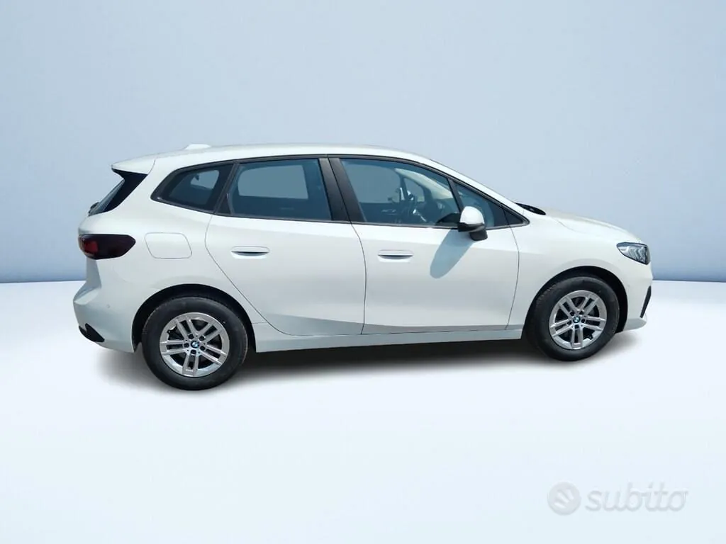 BMW 2 Series 2023 photo 4