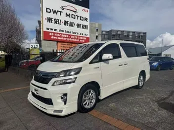 Toyota Vellfire 2014 photo 2