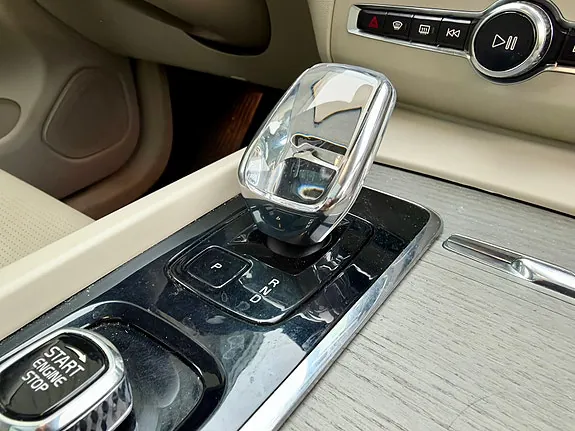 Volvo Xc60 2023 photo 4