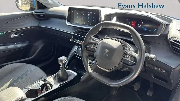 Peugeot 208 2020 photo 3
