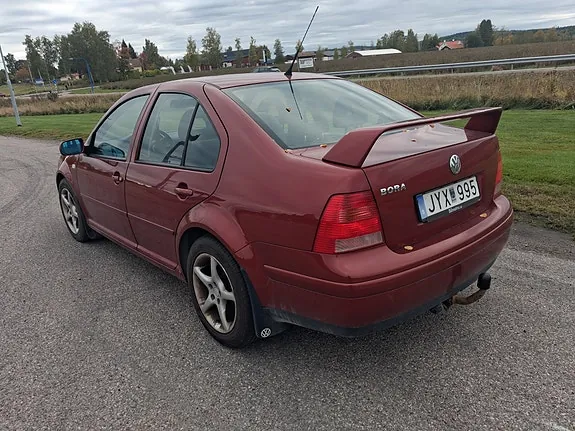 Volkswagen Bora 2000 photo 2