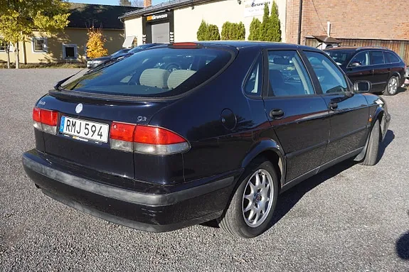 Saab 9-3 2000 photo 3