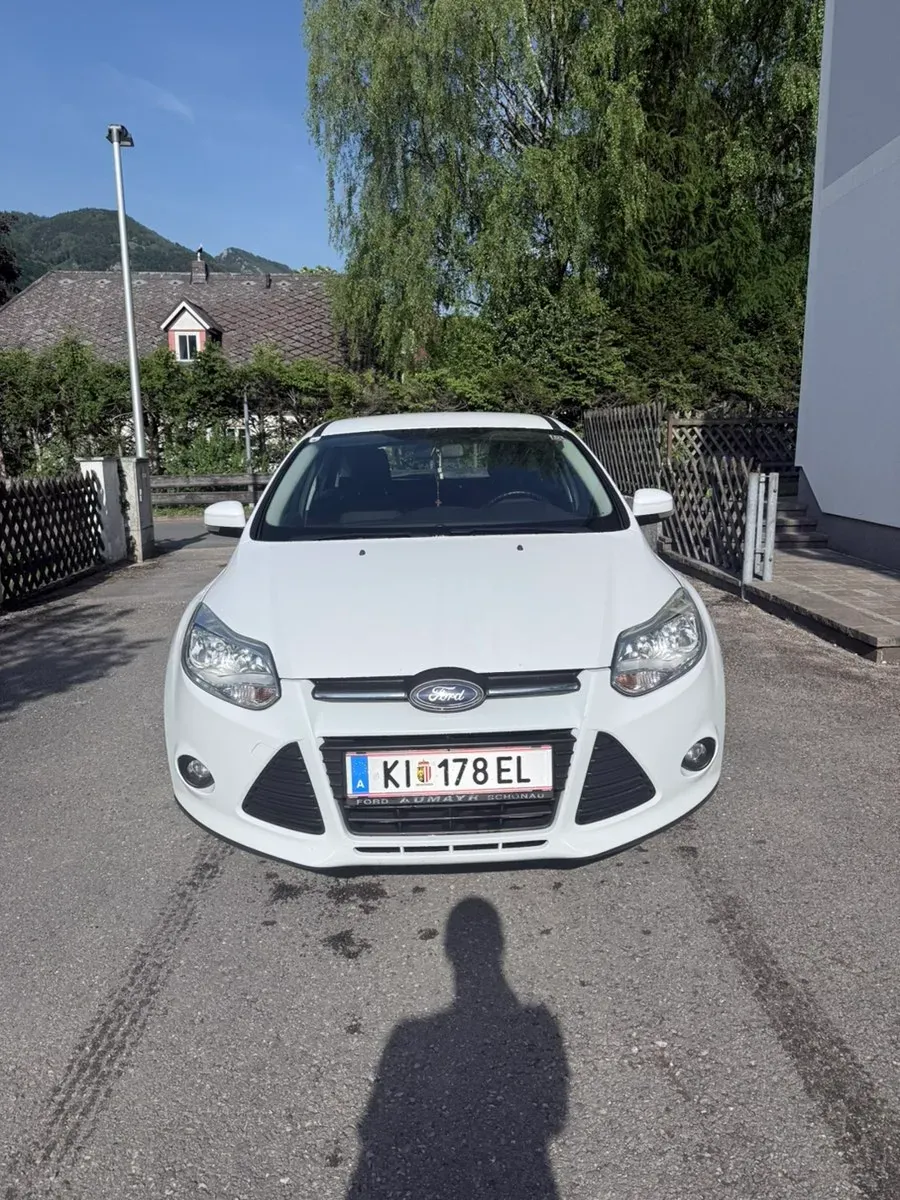 Ford Focus 2011 photo 2
