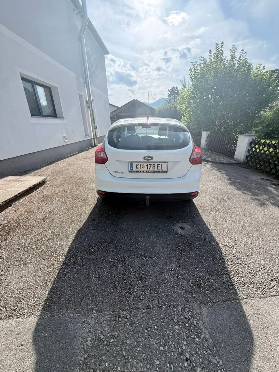 Ford Focus 2011 photo 3