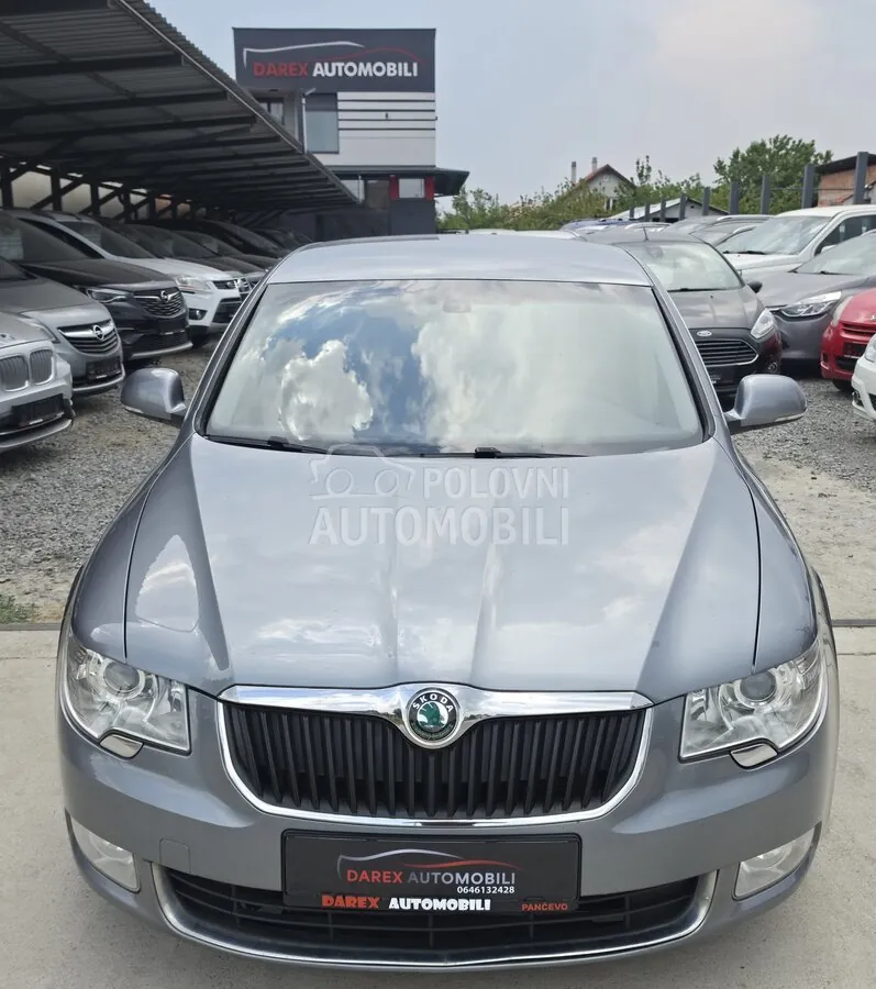 Skoda Superb 2011 photo 3