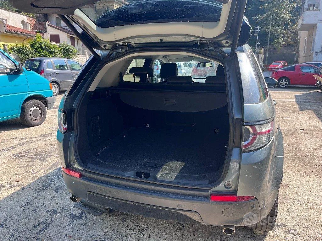 Land Rover Discovery Sport 2016 photo 4