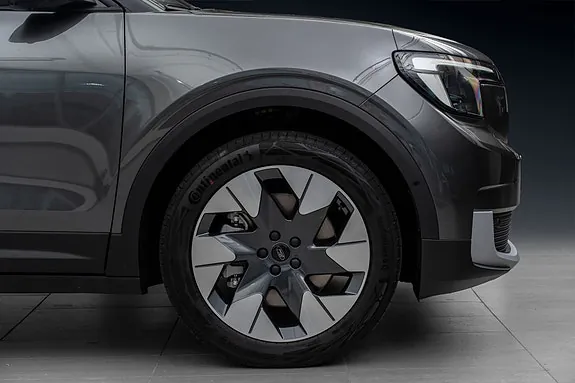 Ford Explorer 2026 photo 5
