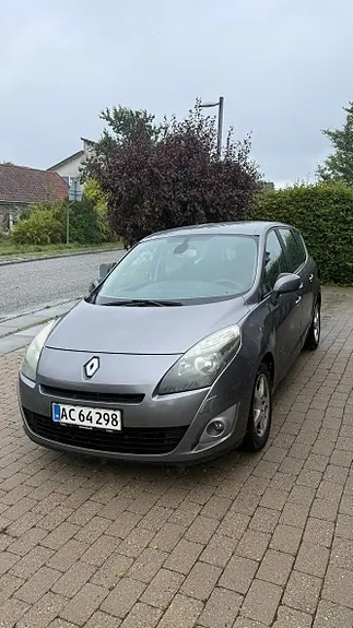 Renault Grand Scenic 2012 photo 3
