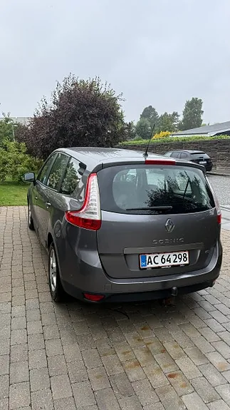 Renault Grand Scenic 2012 photo 2