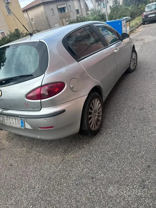 Alfa Romeo 147 2003 photo 3