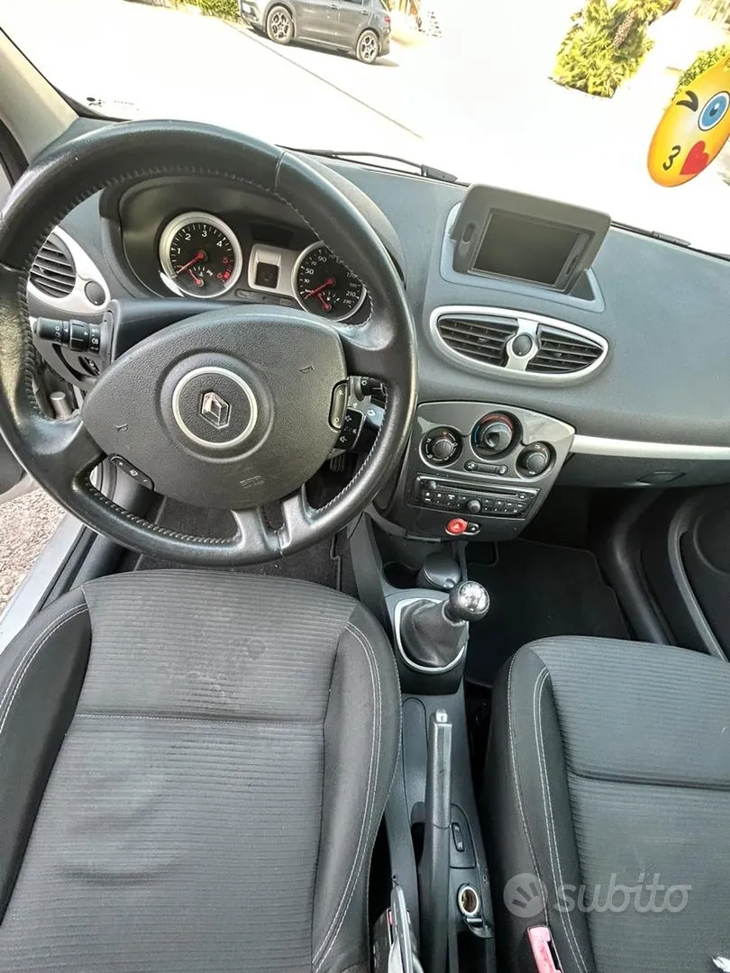 Renault Clio 2012 photo 5