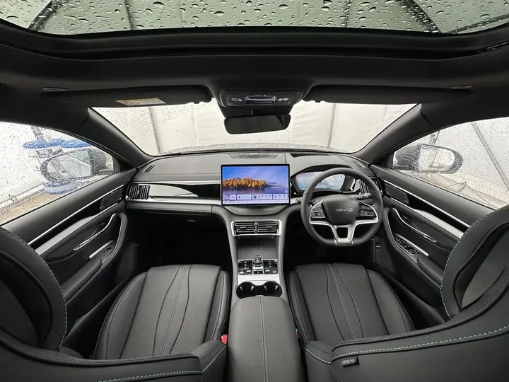 BYD Seal U photo 3