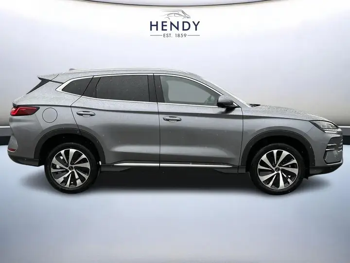 BYD Seal U photo 2