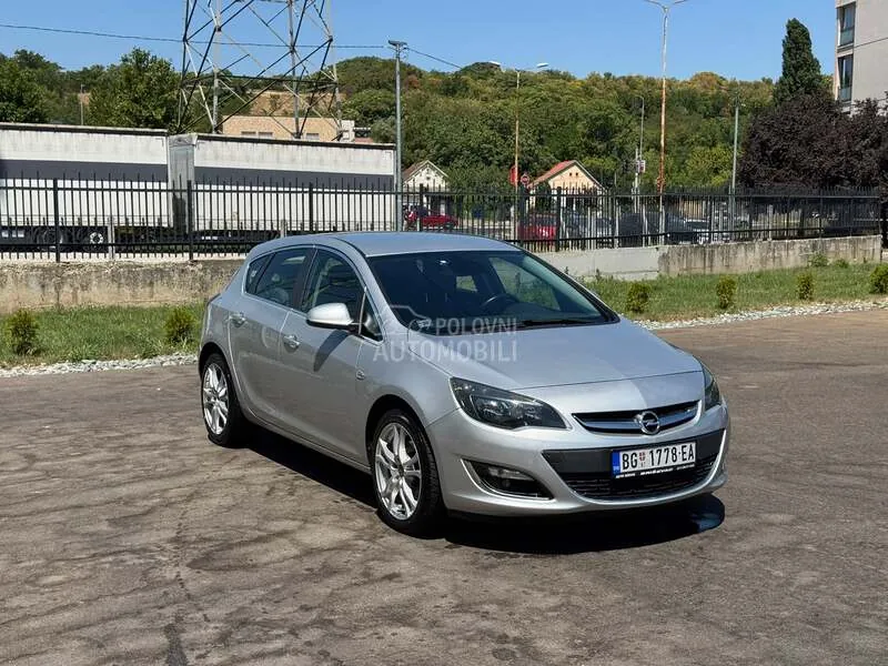 Opel Astra J
