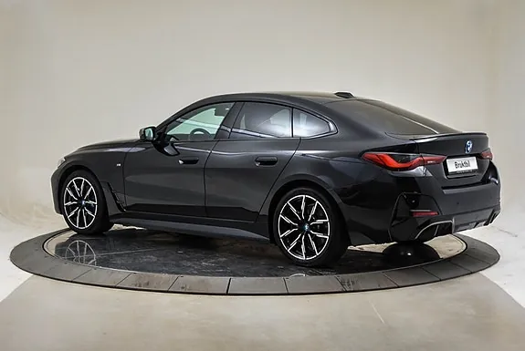 BMW I4 2023 photo 3