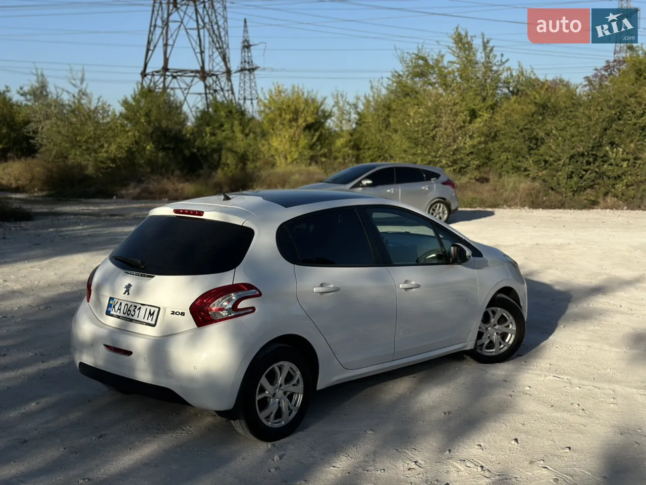 Peugeot 208 2014 photo 3