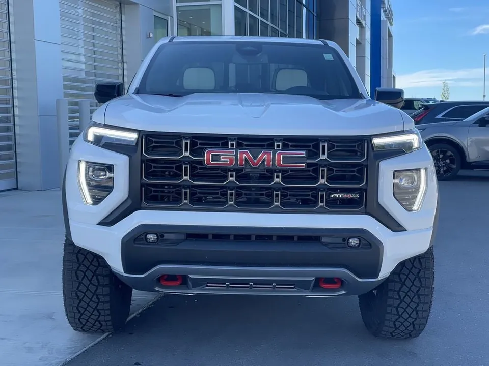 GMC Canyon 2026 photo 2