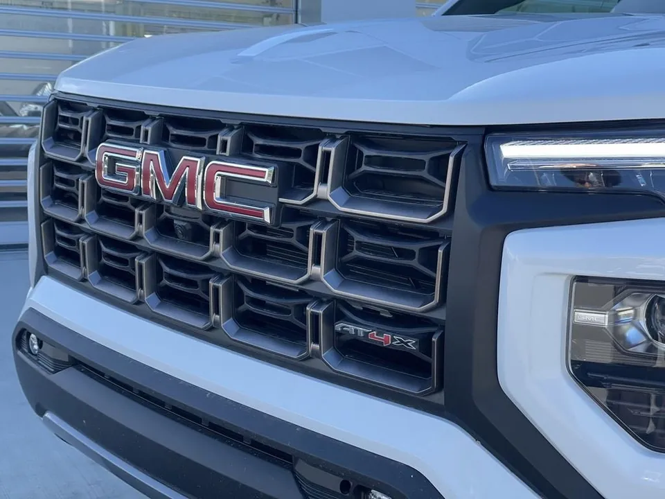 GMC Canyon 2026 photo 3