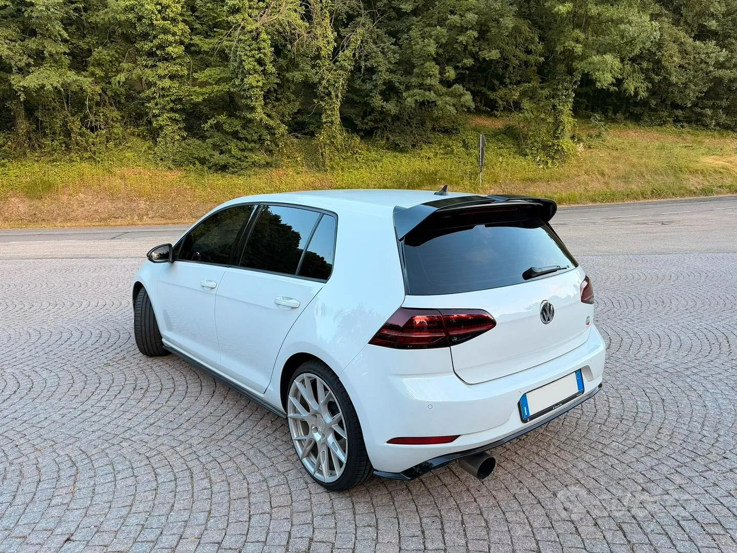 Volkswagen Golf 2023 photo 3