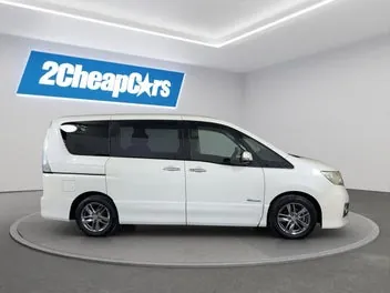 Nissan Serena 2012 photo 5