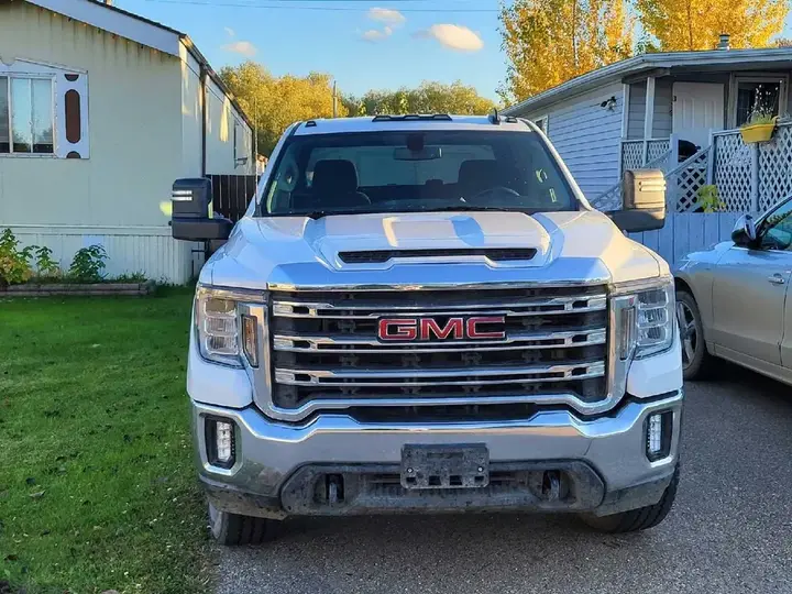 GMC Sierra 3500Hd 2023 photo 2
