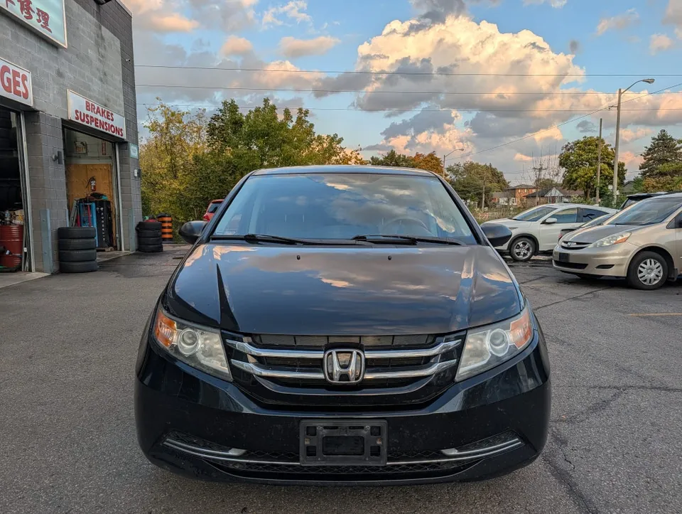 Honda Odyssey 2015 photo 2