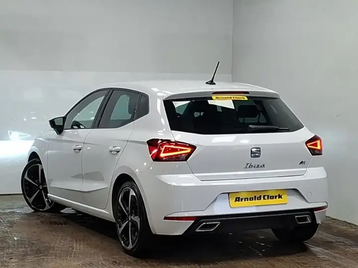 Seat Ibiza 2023 photo 2