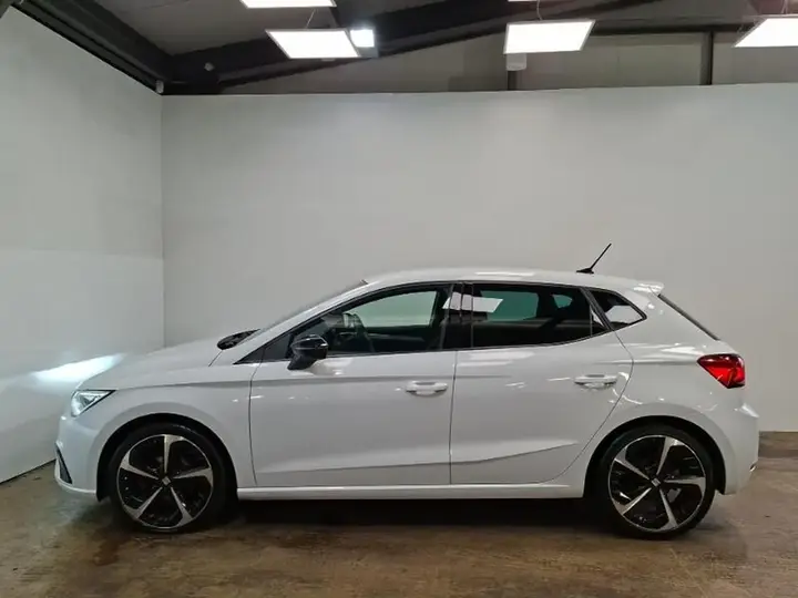 Seat Ibiza 2023 photo 4