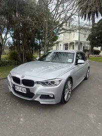 BMW 318D 2014 photo 2