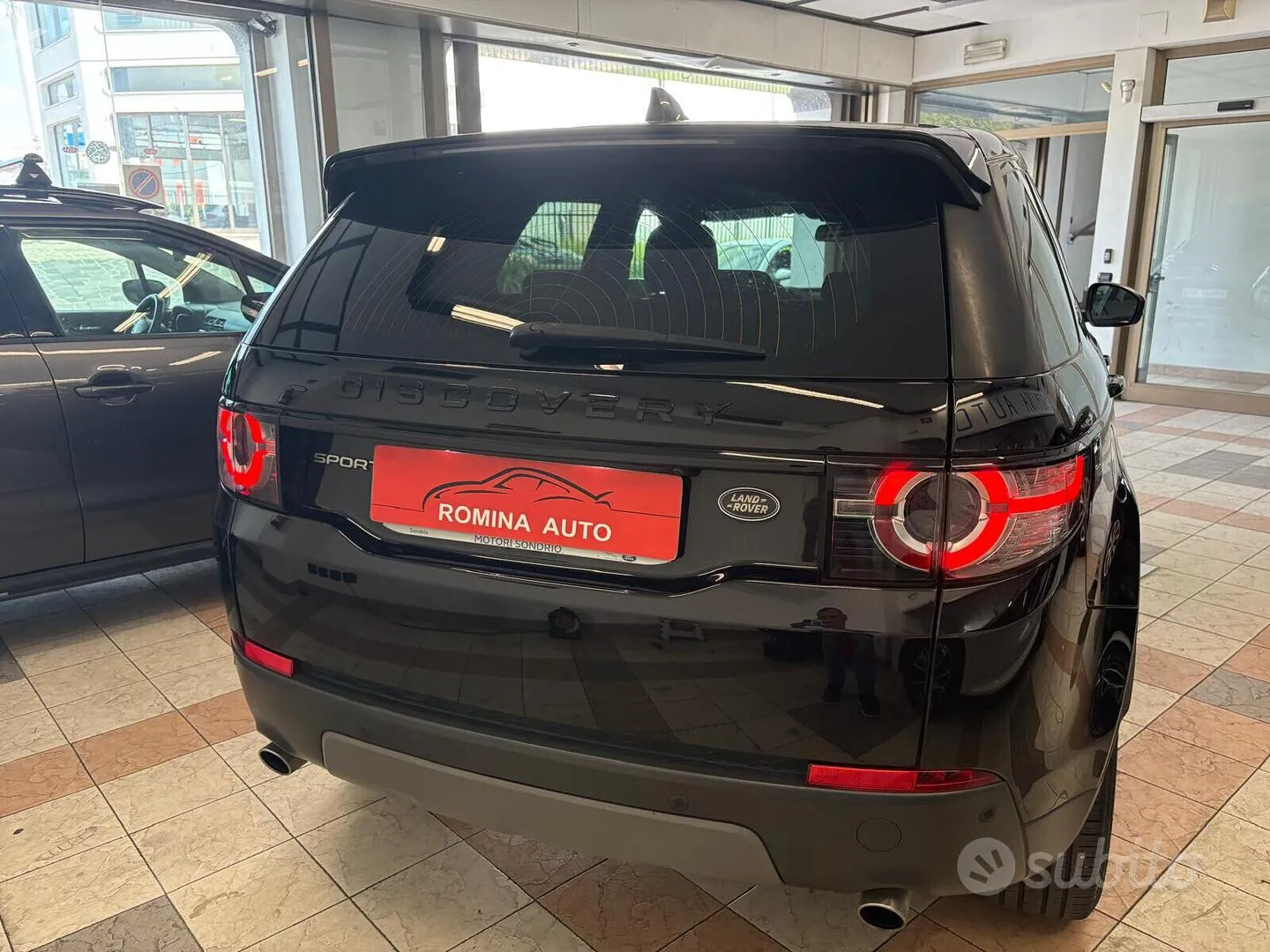 Land Rover Discovery Sport 2019 photo 3