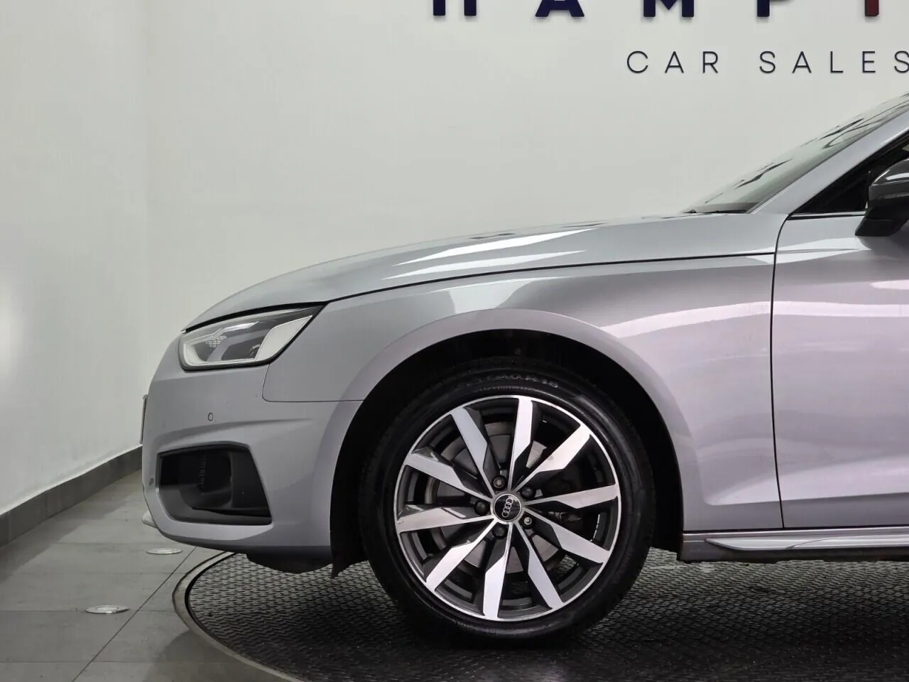 Audi A4 2021 photo 4