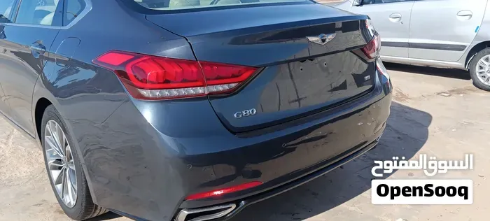 Genesis G80 2017 photo 4