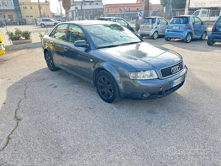 Audi A4 2001 photo 2