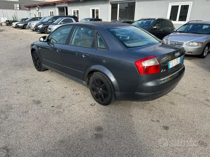 Audi A4 2001 photo 5