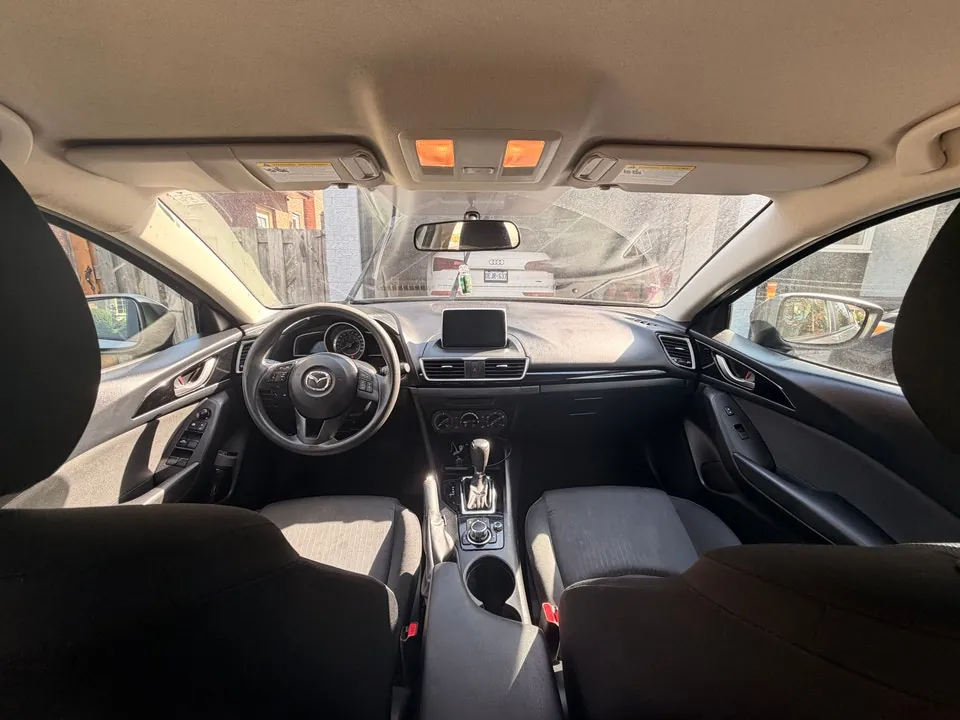 Mazda 3 2016 photo 2