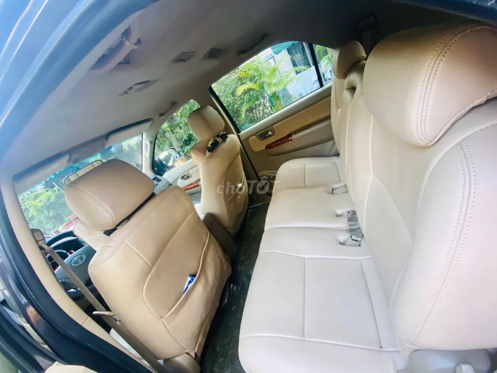 Toyota Fortuner 2010 photo 5