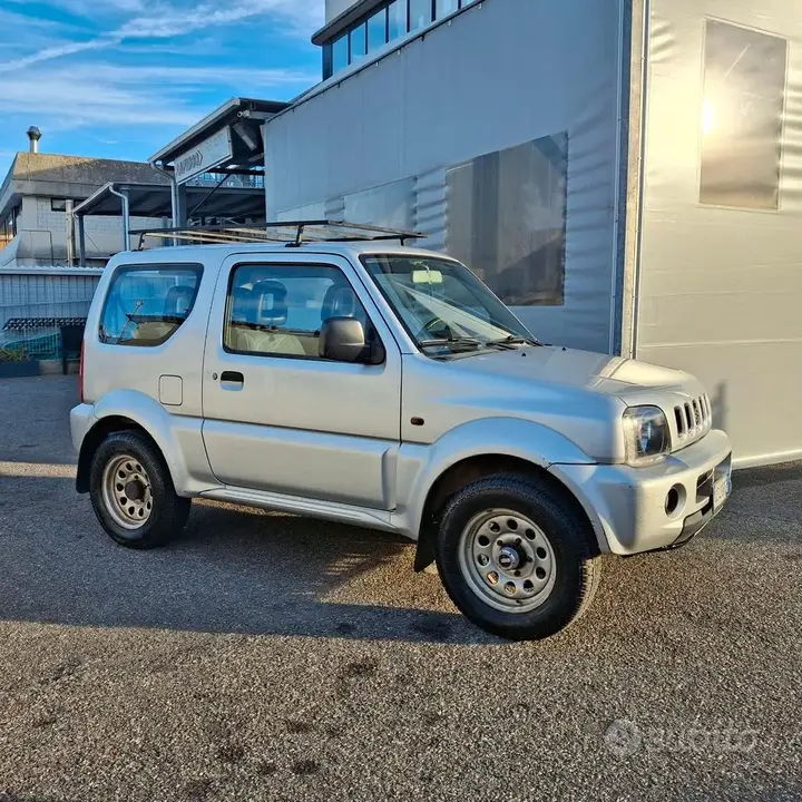Suzuki Jimny 2002 photo 2