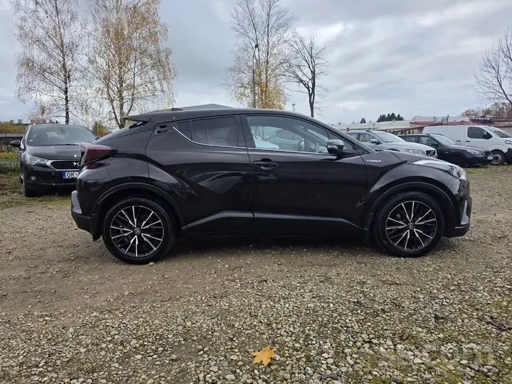 Toyota C-Hr 2019 photo 2