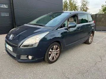 Peugeot 5008 2013 photo 2