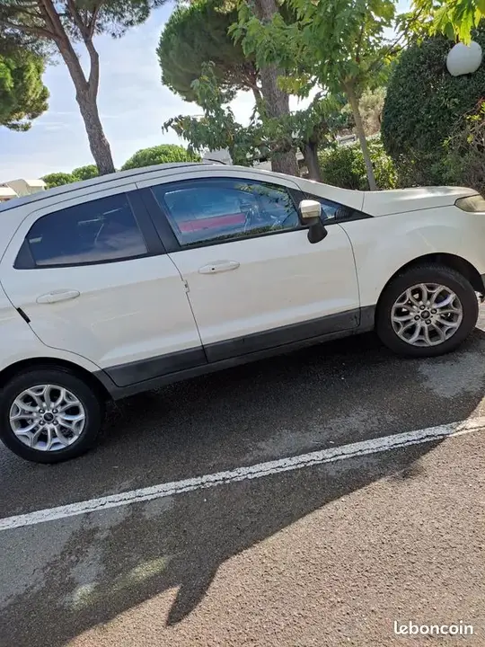 Ford Ecosport 2016 photo 2