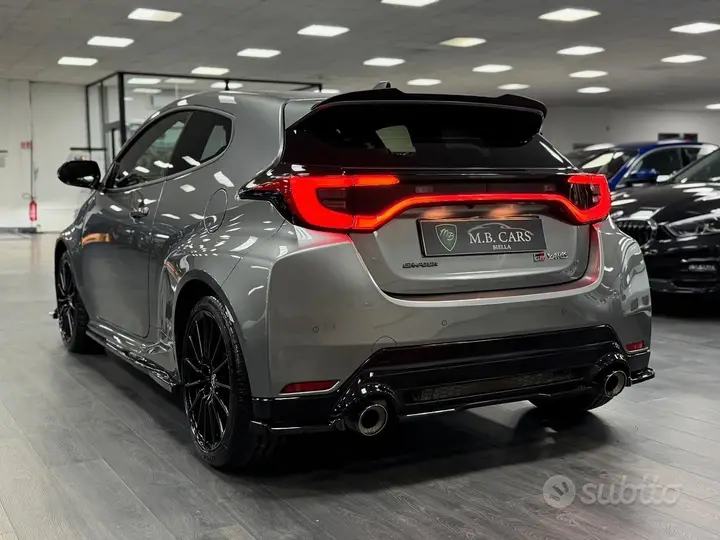 Toyota Yaris 2024 photo 4