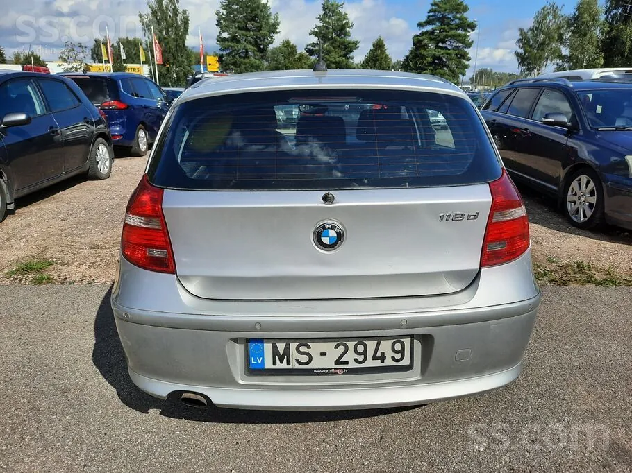 BMW 118 2009 photo 4