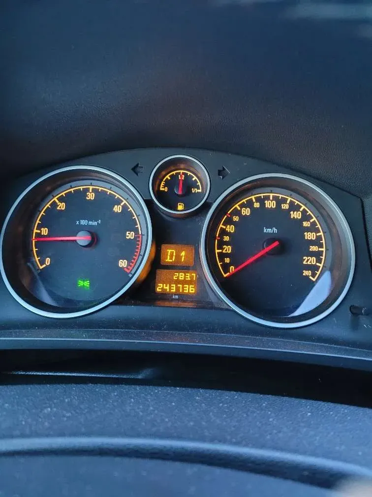 Opel Zafira 2009 photo 3