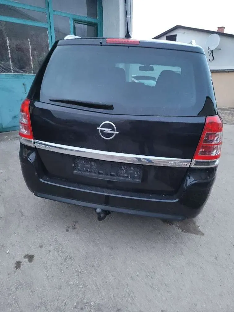 Opel Zafira 2009 photo 2