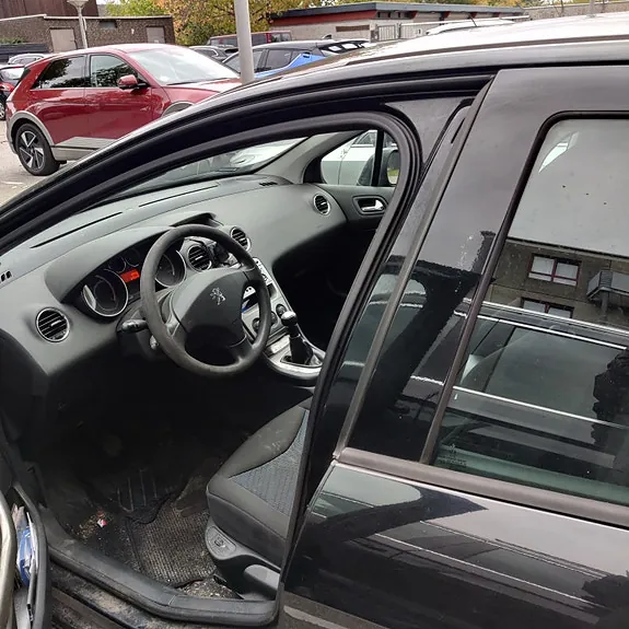 Peugeot 308 2011 photo 5