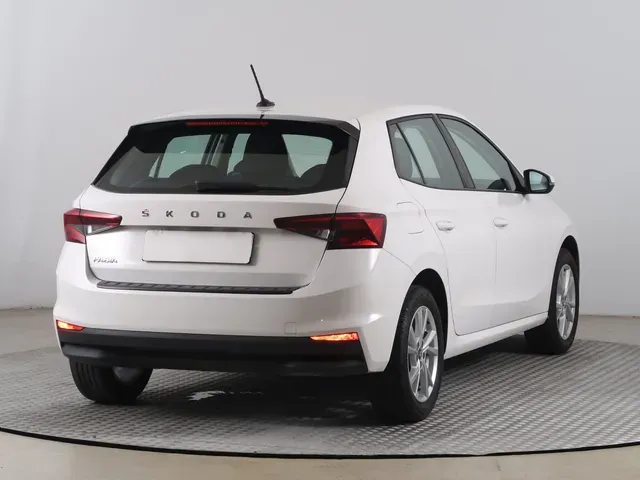 Skoda Fabia 2023 photo 4